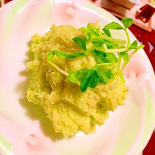 アボカドと大和芋のグリーンマッシュポテト